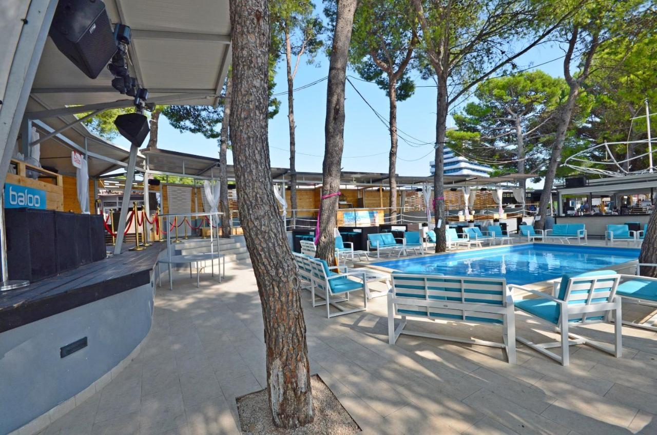 Apartment And Room Ivica Vodice Exteriör bild