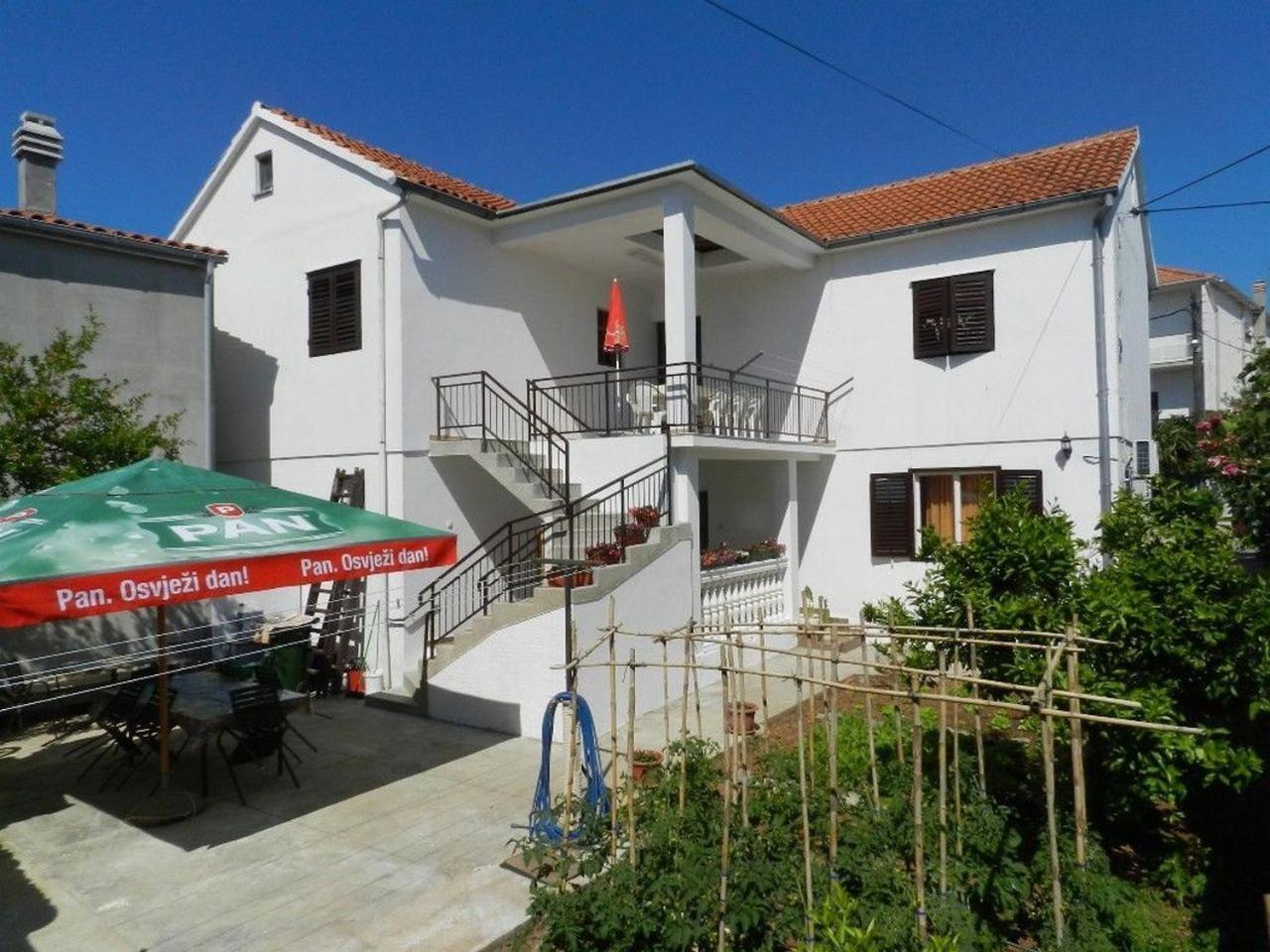 Apartment And Room Ivica Vodice Exteriör bild